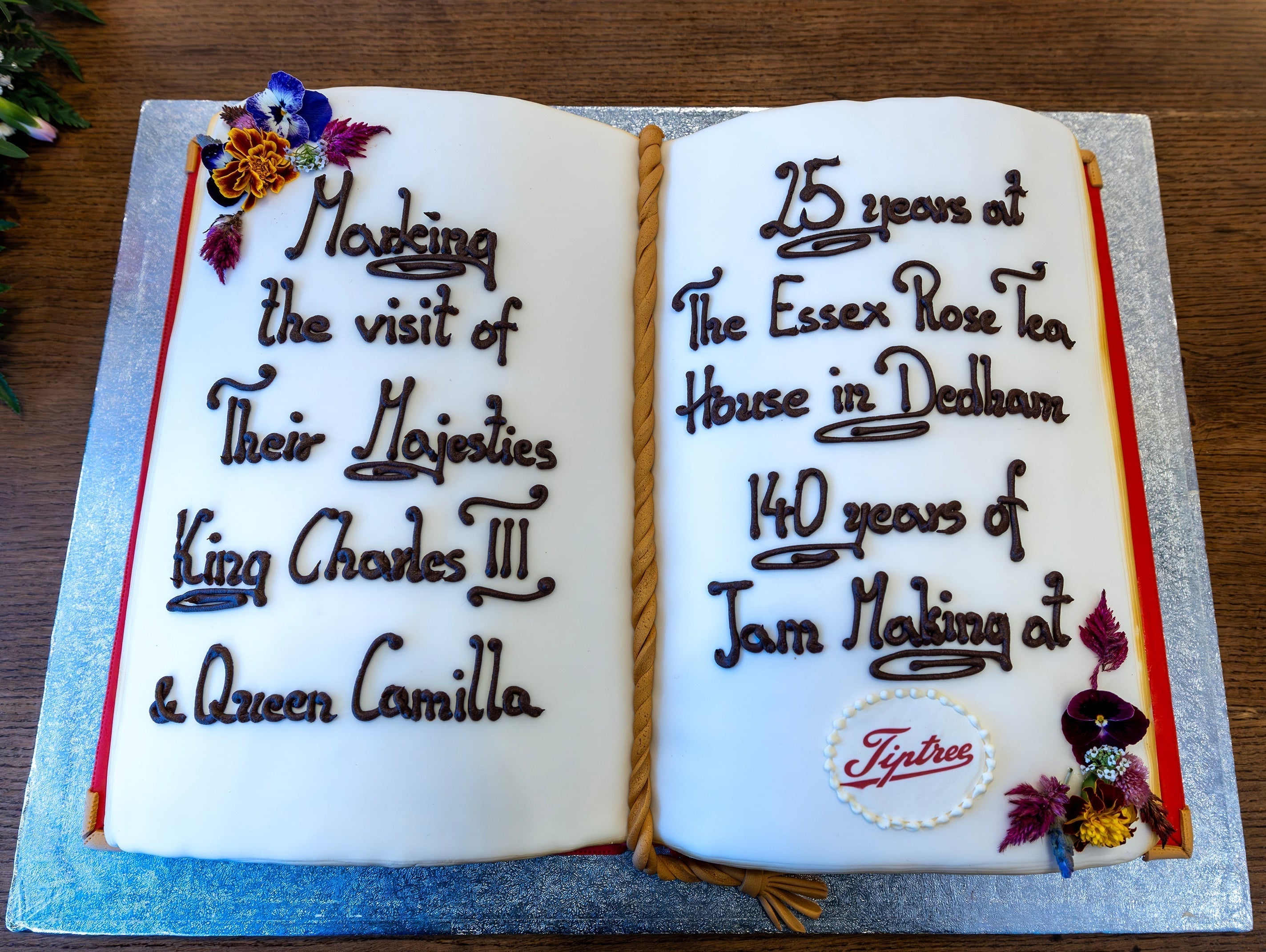 Tiptree Patisserie produces cake for Royal Visit